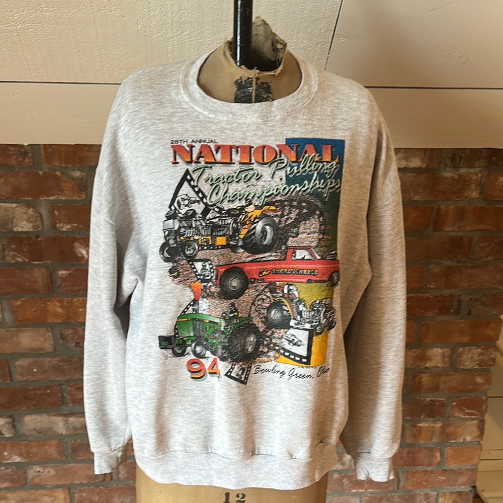 Vintage National Tractor Pulling Championships Gray Sweater